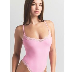 SKIMS FITS EVERYBODY BODYSUIT